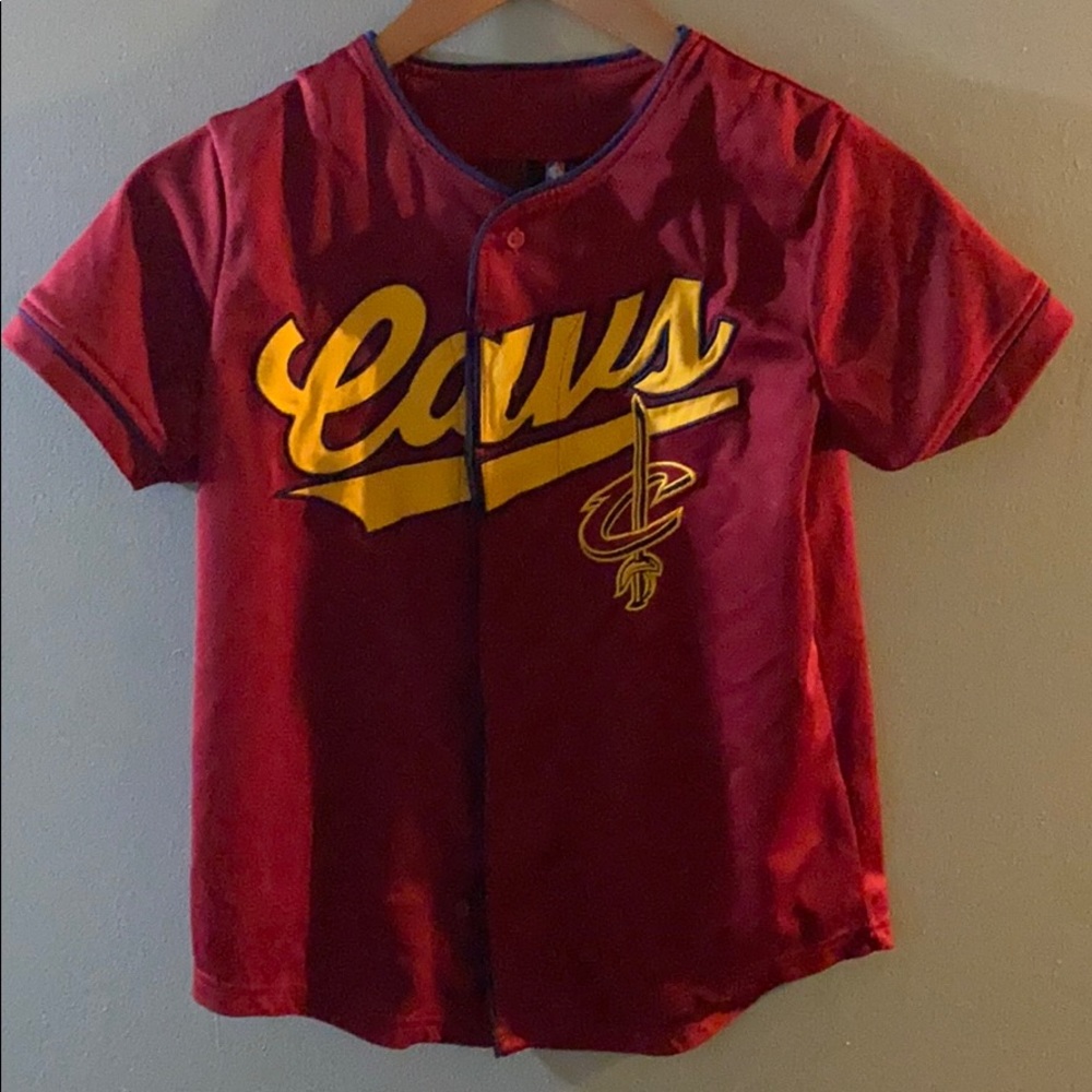 Boys size 10/12 Cavs Jersey